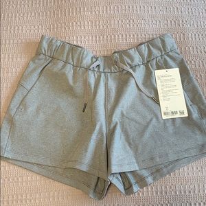 Lululemon On The Fly Short 2.5”